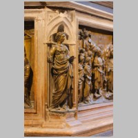 Photo by MatthiasKabel on Wikipedia,8.jpg